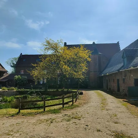 Dans Un Corps De Ferme Le Germoir *